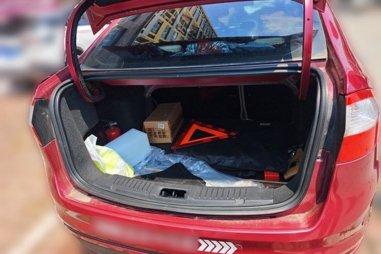 Used Ford Fiesta 2013 Sedan 1.5L Automatic Fashion Edition Trunk