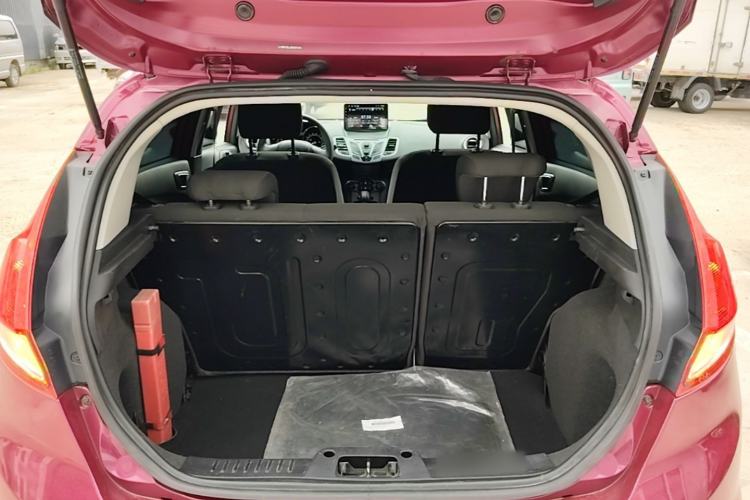 Used Ford Fiesta 2013 Hatchback 1.5L Automatic Fashion Edition Trunk