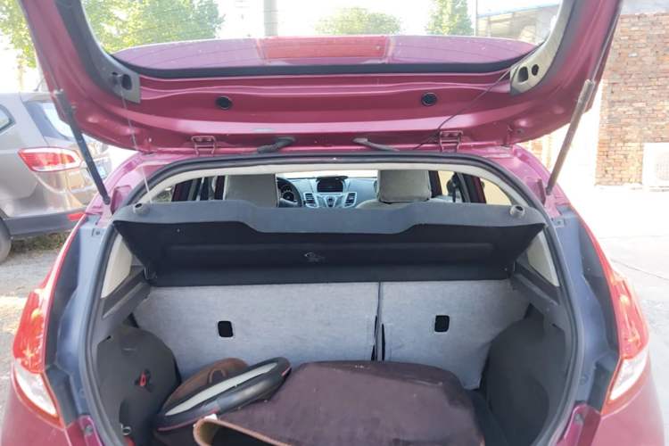 Used Ford Fiesta 2013 Hatchback 1.5L Automatic Fashion Edition Trunk