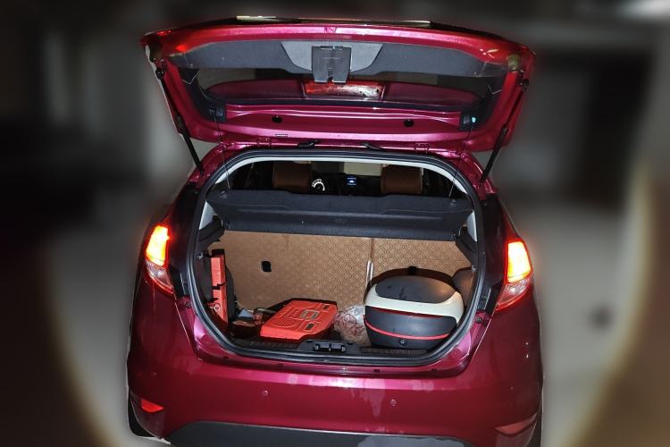 Used Ford Fiesta 2013 Hatchback 1.5L Automatic Fashion Edition Trunk