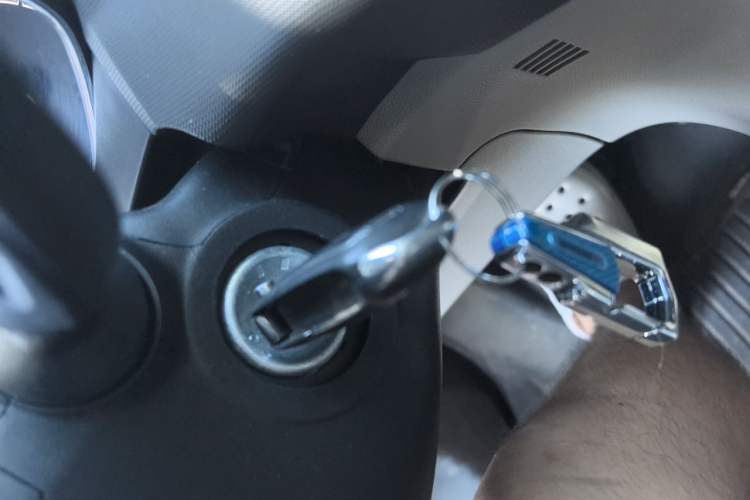 Used Ford Fiesta 2013 Sedan 1.5L Automatic Fashion Edition Vehicle Key