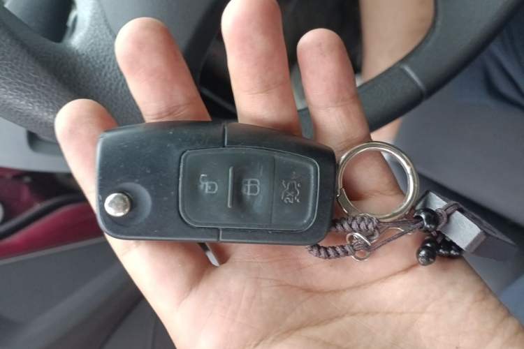 Used Ford Fiesta 2013 Hatchback 1.5L Automatic Fashion Edition Vehicle Key