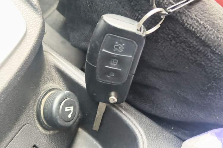 Used Ford Fiesta 2013 Hatchback 1.5L Automatic Fashion Edition Vehicle Key