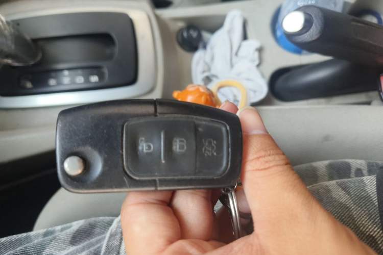 Used Ford Fiesta 2013 Sedan 1.5L Automatic Fashion Edition Vehicle Key