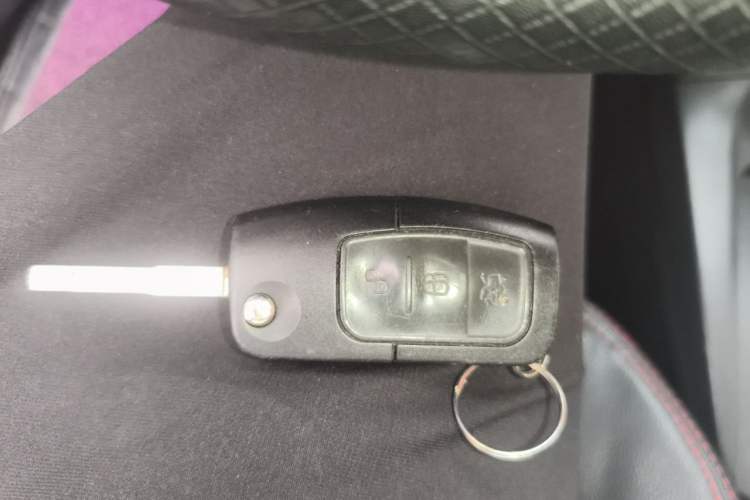 Used Ford Fiesta 2013 Hatchback 1.5L Automatic Fashion Edition Vehicle Key
