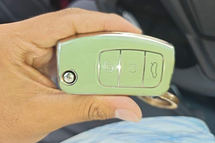 Used Ford Fiesta 2013 Hatchback 1.5L Automatic Fashion Edition Vehicle Key