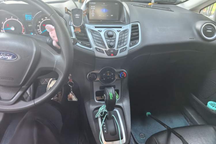 Used Ford Fiesta 2013 Hatchback 1.5L Automatic Fashion Edition Audio And AC Panel