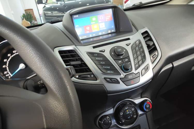 Used Ford Fiesta 2013 Hatchback 1.5L Automatic Fashion Edition Audio And AC Panel