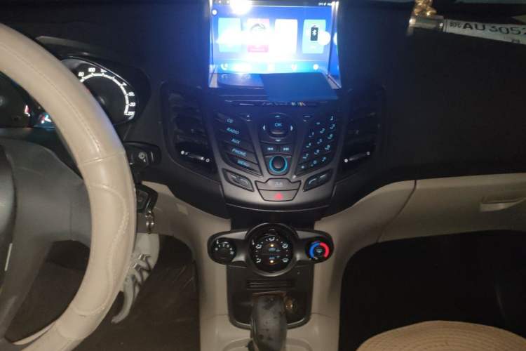 Used Ford Fiesta 2013 Sedan 1.5L Automatic Fashion Edition Audio And AC Panel