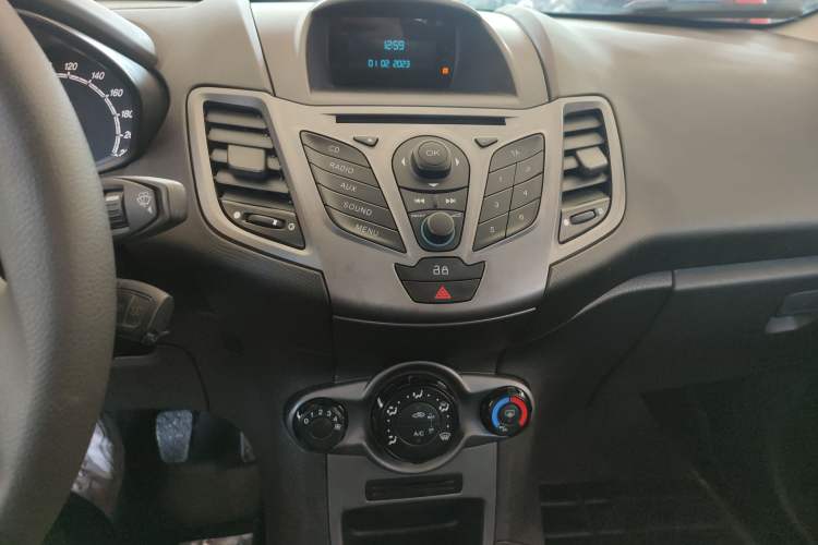 Used Ford Fiesta 2013 Hatchback 1.5L Manual Fashion Edition Audio And AC Panel