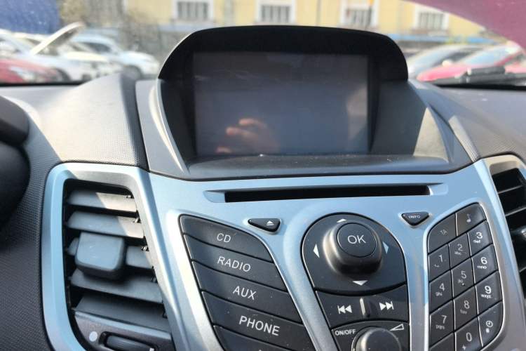 Used Ford Fiesta 2013 Hatchback 1.5L Automatic Fashion Edition Audio And AC Panel