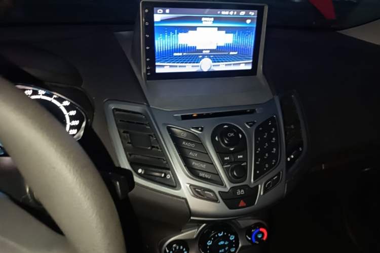 Used Ford Fiesta 2013 Hatchback 1.5L Automatic Fashion Edition Audio And AC Panel