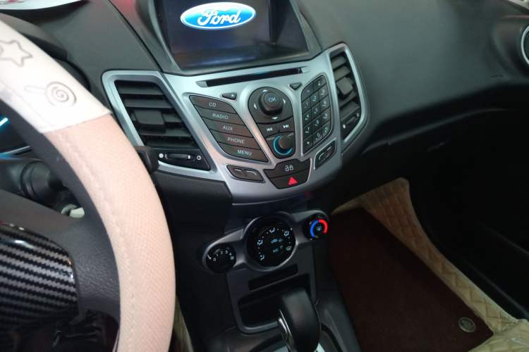 Used Ford Fiesta 2013 Hatchback 1.5L Automatic Fashion Edition Audio And AC Panel