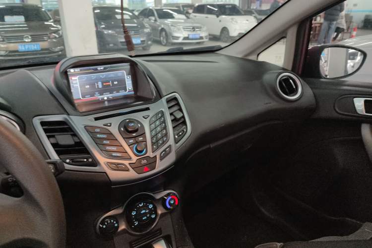 Used Ford Fiesta 2013 Hatchback 1.5L Automatic Fashion Edition Audio And AC Panel