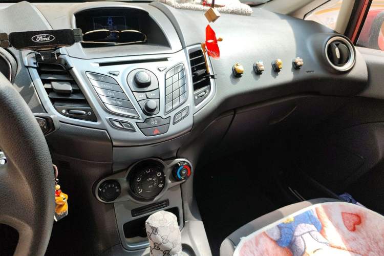 Used Ford Fiesta 2013 Hatchback 1.5L Automatic Fashion Edition Audio And AC Panel