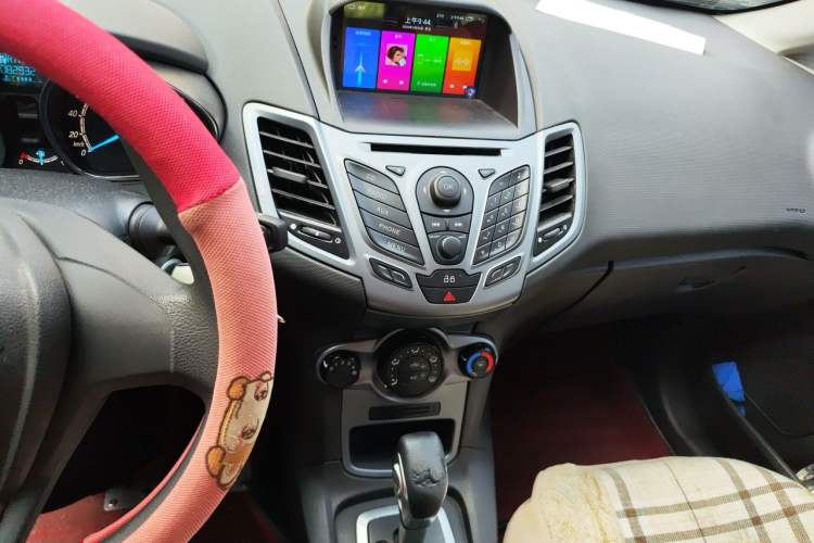 Used Ford Fiesta 2013 Hatchback 1.5L Automatic Fashion Edition Audio And AC Panel