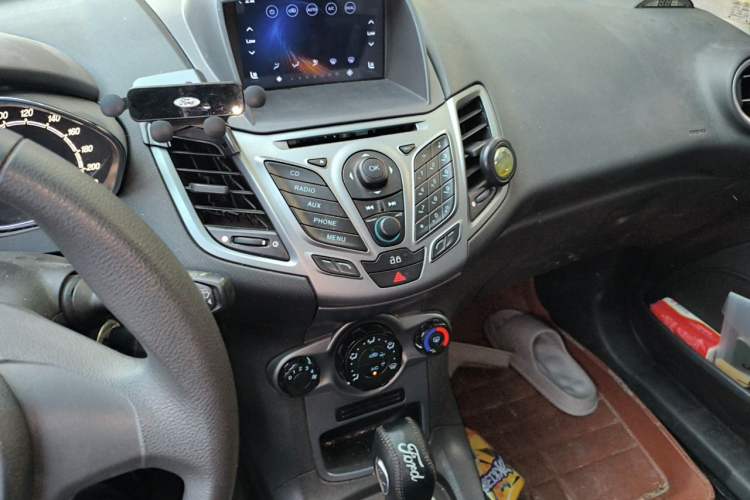 Used Ford Fiesta 2013 Hatchback 1.5L Automatic Fashion Edition Audio And AC Panel