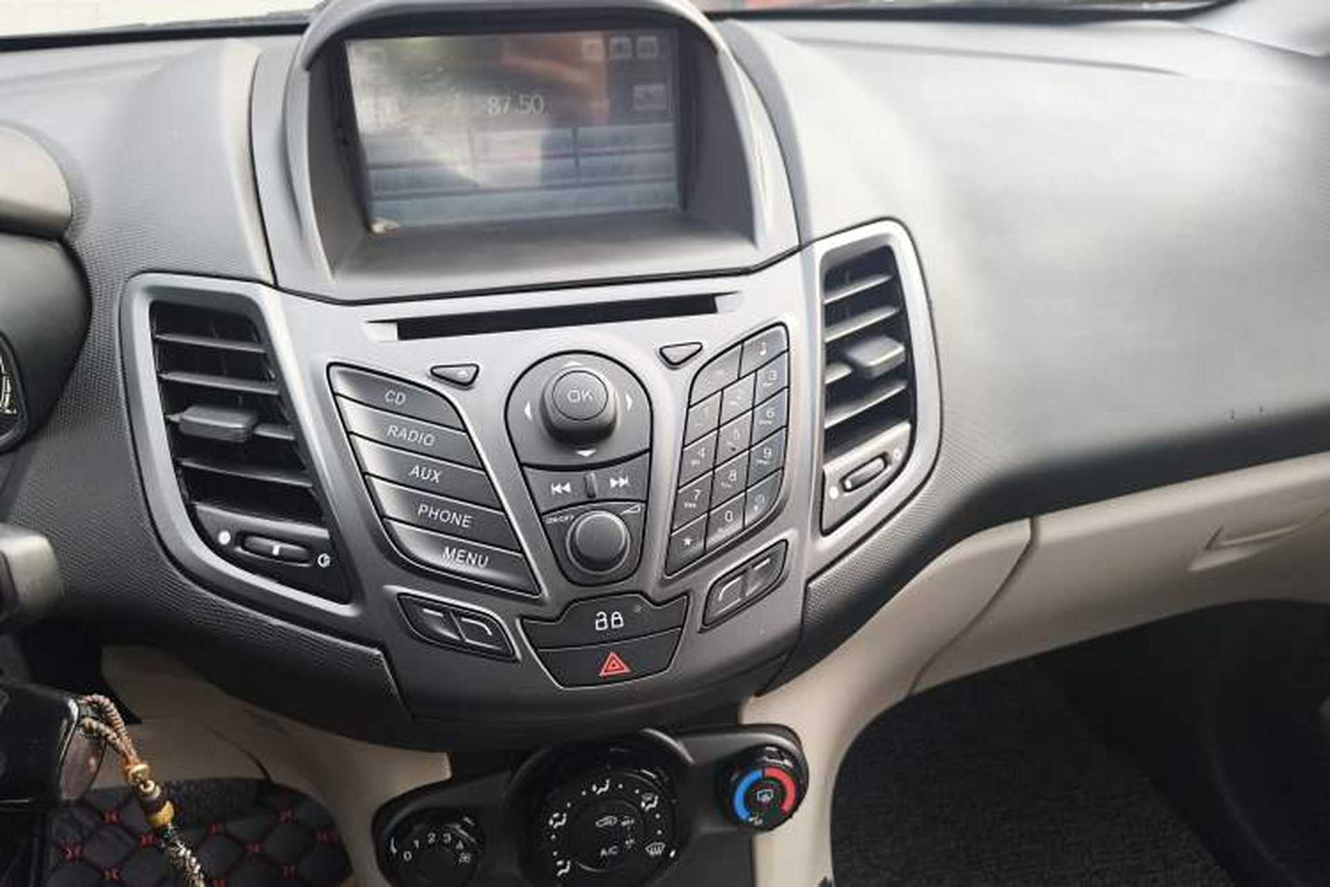 Used Ford Fiesta 2013 Sedan 1.5L Automatic Fashion Edition Audio And AC Panel
