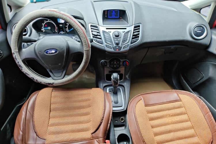 Used Ford Fiesta 2013 Hatchback 1.5L Automatic Fashion Edition Center Console