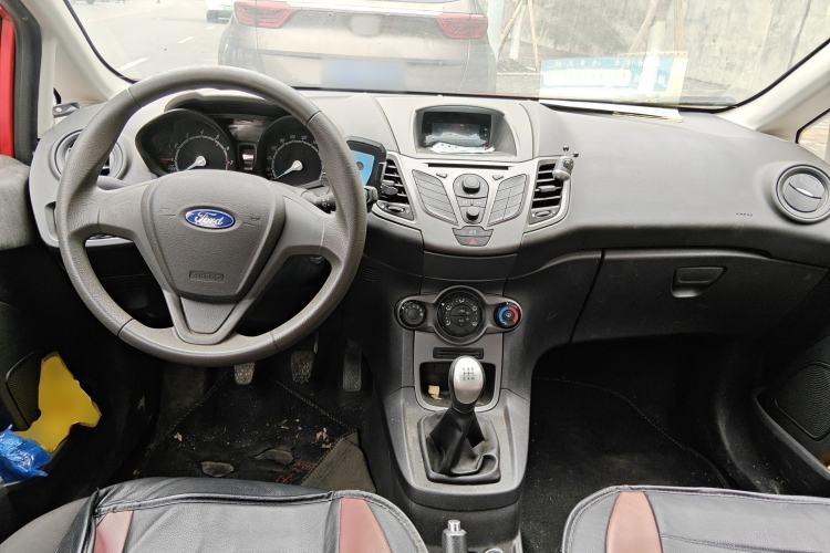Used Ford Fiesta 2013 Hatchback 1.5L Manual Fashion Edition Center Console