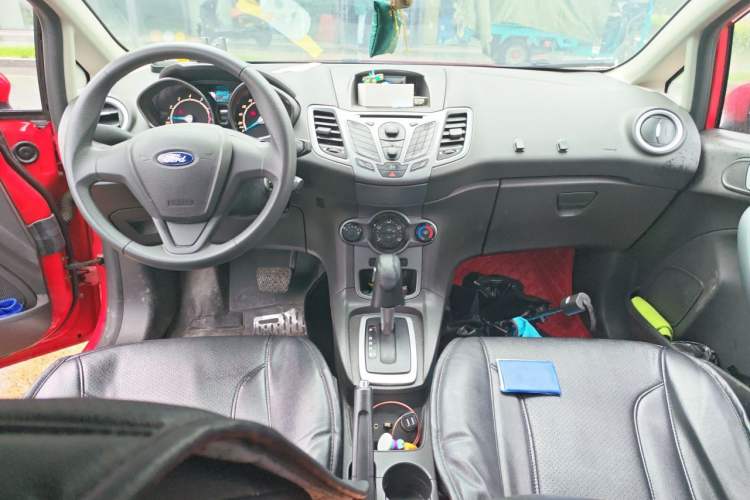 Used Ford Fiesta 2013 Hatchback 1.5L Automatic Fashion Edition Center Console