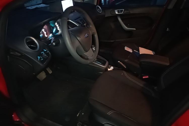 Used Ford Fiesta 2013 Hatchback 1.5L Automatic Fashion Edition Driver Seat