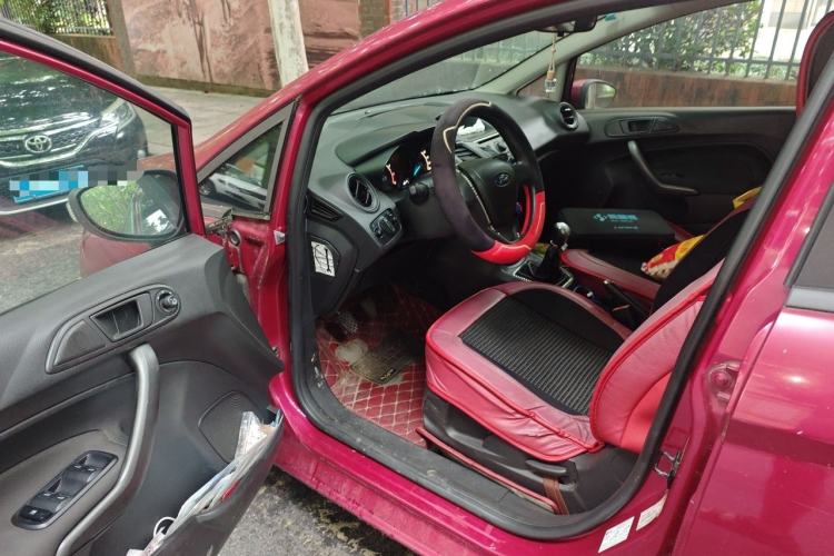 Used Ford Fiesta 2013 Hatchback 1.5L Manual Fashion Edition Driver Seat