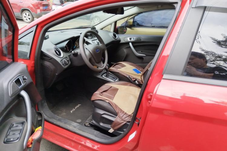 Used Ford Fiesta 2013 Hatchback 1.5L Automatic Fashion Edition Driver Seat