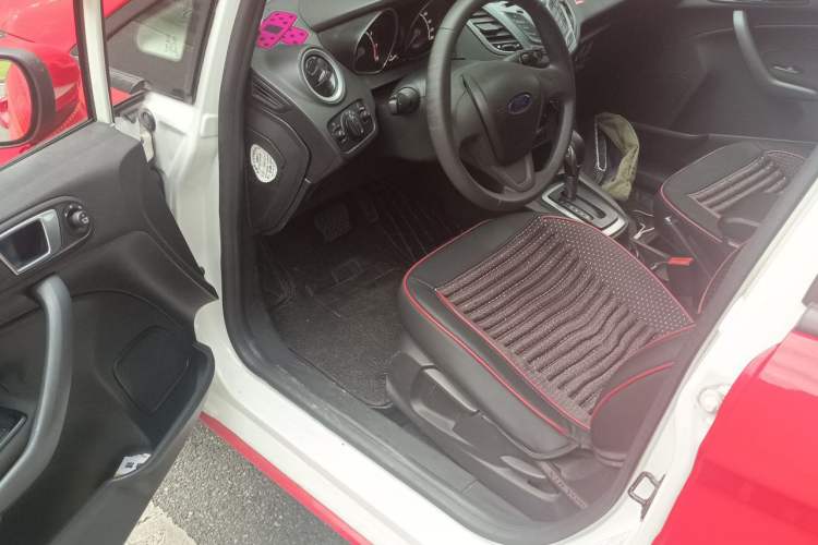 Used Ford Fiesta 2013 Hatchback 1.5L Automatic Fashion Edition Driver Seat