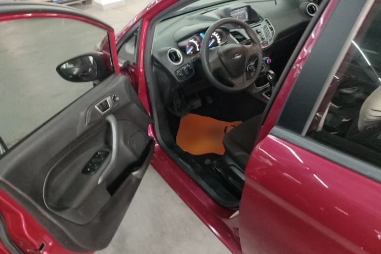 Used Ford Fiesta 2013 Hatchback 1.5L Automatic Fashion Edition Driver Seat