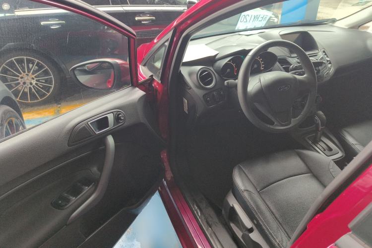 Used Ford Fiesta 2013 Hatchback 1.5L Automatic Fashion Edition Driver Seat
