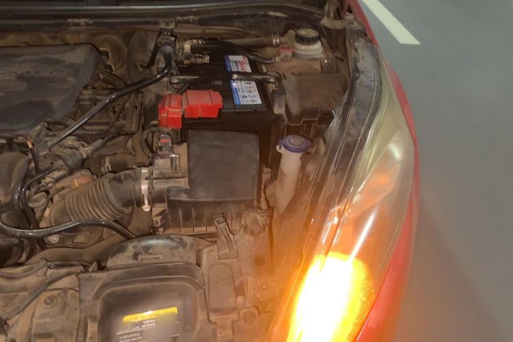 Used Ford Fiesta 2013 Sedan 1.5L Manual Fashion Edition Engine Bay Left