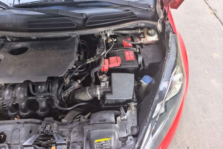 Used Ford Fiesta 2013 Hatchback 1.5L Automatic Fashion Edition Engine Bay Left