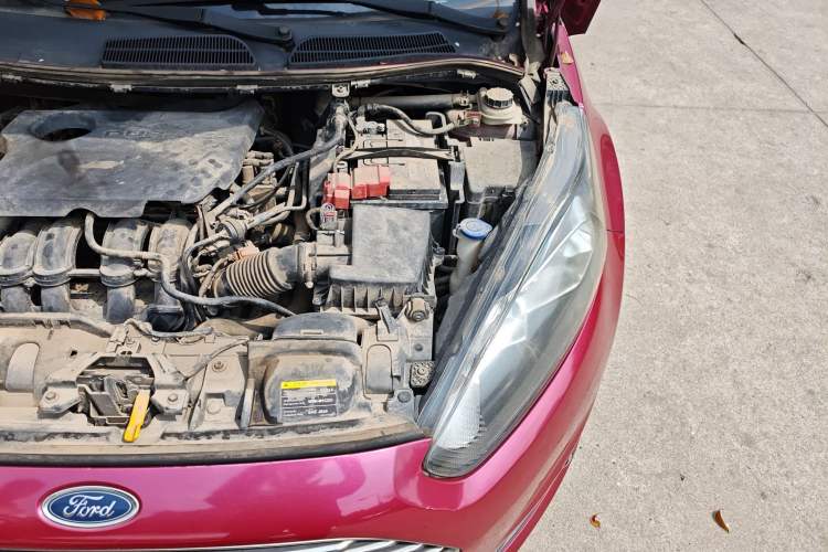 Used Ford Fiesta 2013 Sedan 1.5L Manual Fashion Edition Engine Bay Left