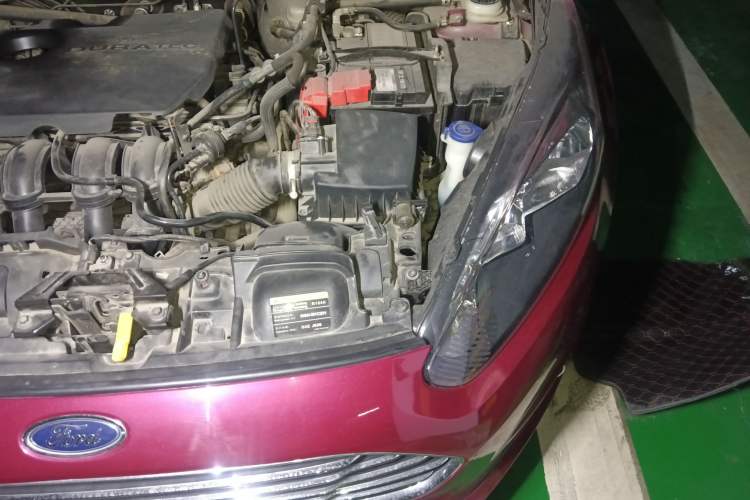 Used Ford Fiesta 2013 Hatchback 1.5L Automatic Fashion Edition Engine Bay Left