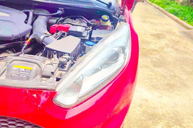Used Ford Fiesta 2013 1.6T ST Engine Bay Left
