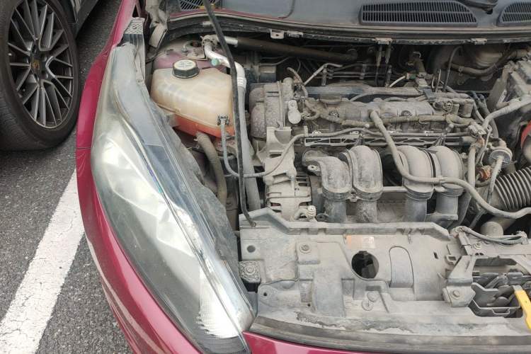 Used Ford Fiesta 2013 Hatchback 1.5L Automatic Prestige Model Engine Bay Right