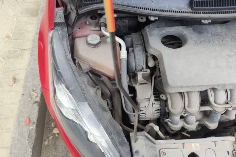 Used Ford Fiesta 2013 Sedan 1.5L Manual Fashion Edition Engine Bay Right
