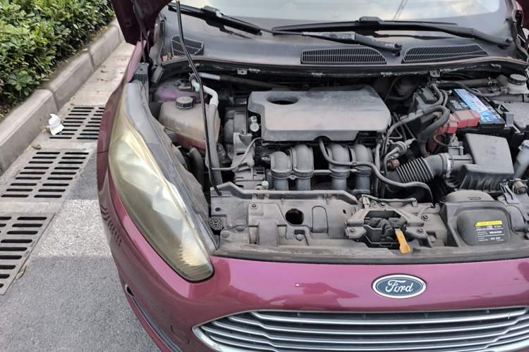 Used Ford Fiesta 2013 Hatchback 1.5L Automatic Fashion Edition Engine Bay Right