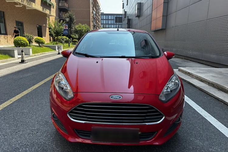Used Ford Fiesta 2013 Hatchback 1.5L Automatic Fashion Edition Exterior 1