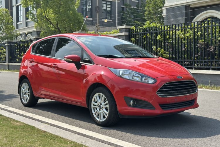 Used Ford Fiesta 2013 Hatchback 1.5L Automatic Fashion Edition Exterior 1