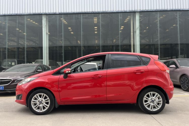 Used Ford Fiesta 2013 Hatchback 1.5L Automatic Fashion Edition Exterior 2