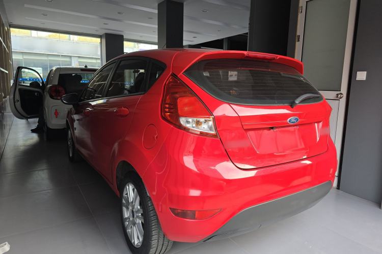 Used Ford Fiesta 2013 Hatchback 1.5L Automatic Fashion Edition Exterior 2