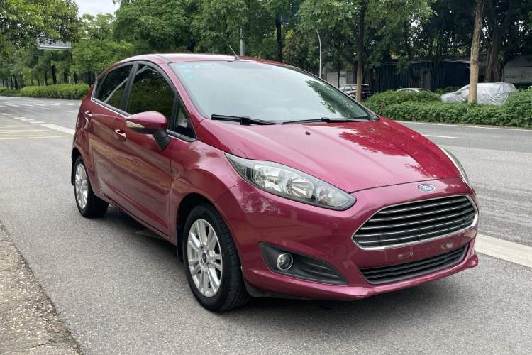 Used Ford Fiesta 2013 Hatchback 1.5L Automatic Fashion Edition Exterior 2