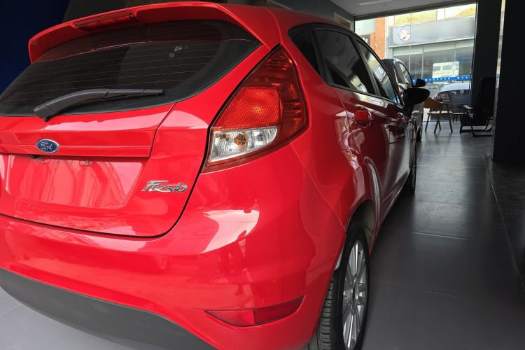 Used Ford Fiesta 2013 Hatchback 1.5L Automatic Fashion Edition Exterior 4