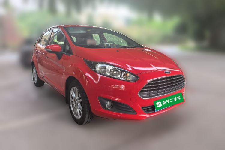 Used Ford Fiesta 2013 Hatchback 1.5L Automatic Fashion Edition Front Right 45 Deg