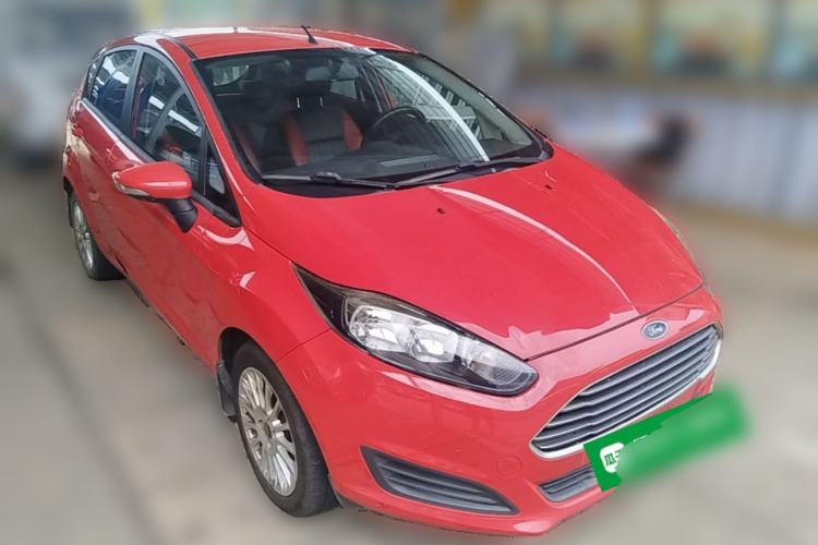 Used Ford Fiesta 2013 Hatchback 1.5L Manual Fashion Edition Front Right 45 Deg