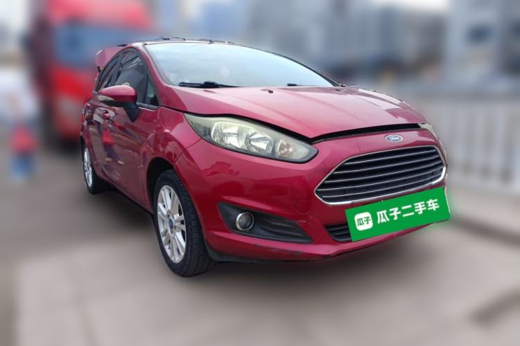 Used Ford Fiesta 2013 Hatchback 1.5L Manual Fashion Edition Front Right 45 Deg