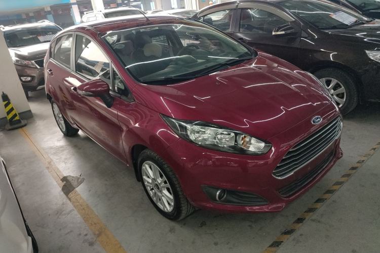 Used Ford Fiesta 2013 Hatchback 1.5L Automatic Fashion Edition Front Right 45 Deg
