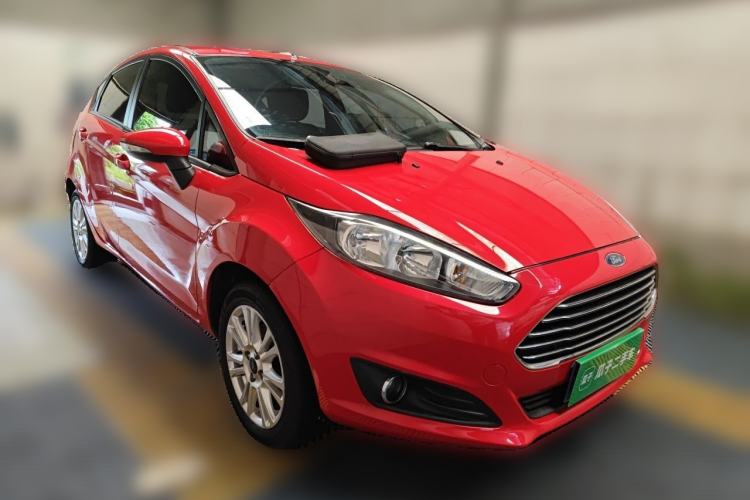 Used Ford Fiesta 2013 Hatchback 1.5L Automatic Fashion Edition Front Right 45 Deg